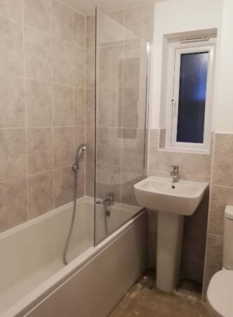 Bathroom Ffordd Cynon